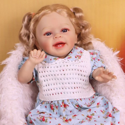 Фото: Мягконабивная кукла Реборн девочка Эмилия, 45 см-3 Мягконабивная кукла Реборн девочка Эмилия, 45 см-3
