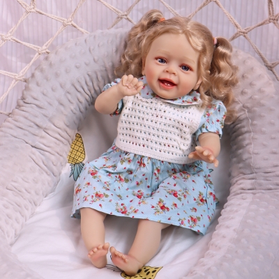 Фото: Мягконабивная кукла Реборн девочка Эмилия, 45 см-1 Мягконабивная кукла Реборн девочка Эмилия, 45 см-1