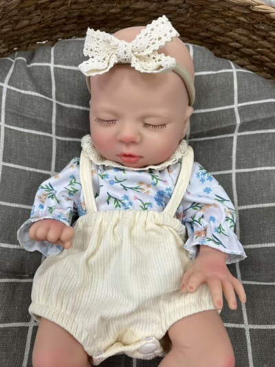 Фото: Силиконовая кукла Реборн девочка Снежана, 33 см-4 Силиконовая кукла Реборн девочка Снежана, 33 см-4