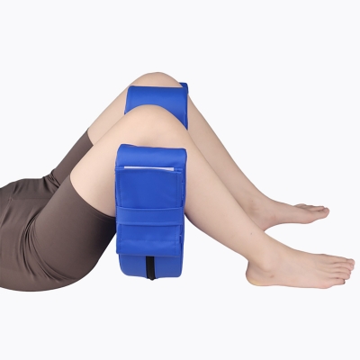 Фото: Подушка для переворачивания лежачих больных MedTurn, 46x39x12 см-3 Подушка для переворачивания лежачих больных MedTurn, 46x39x12 см-3