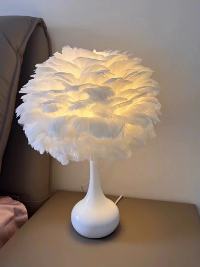 Прикроватная лампа для спальни с перьями-2