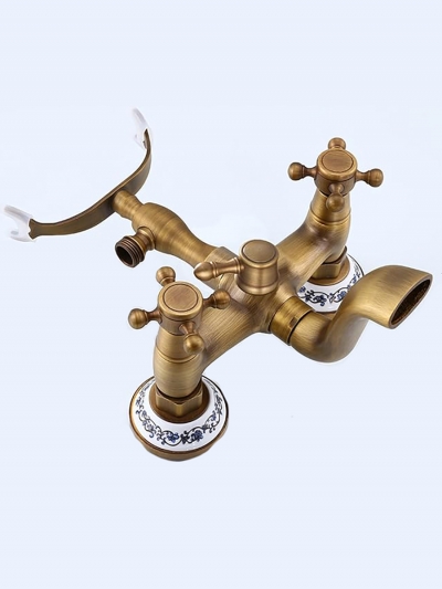 Ретро смеситель для ванной AltMix с лейкой-3